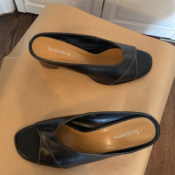 “Liz Claiborne”, black leather mule heels, size 9, barely worn. Chic! - Picture 2 of 8